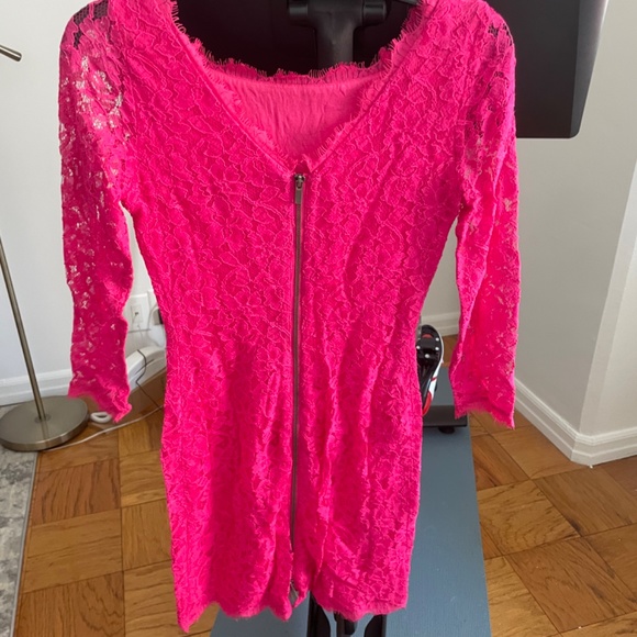 Diane von Furstenberg lace dress - Picture 3 of 6